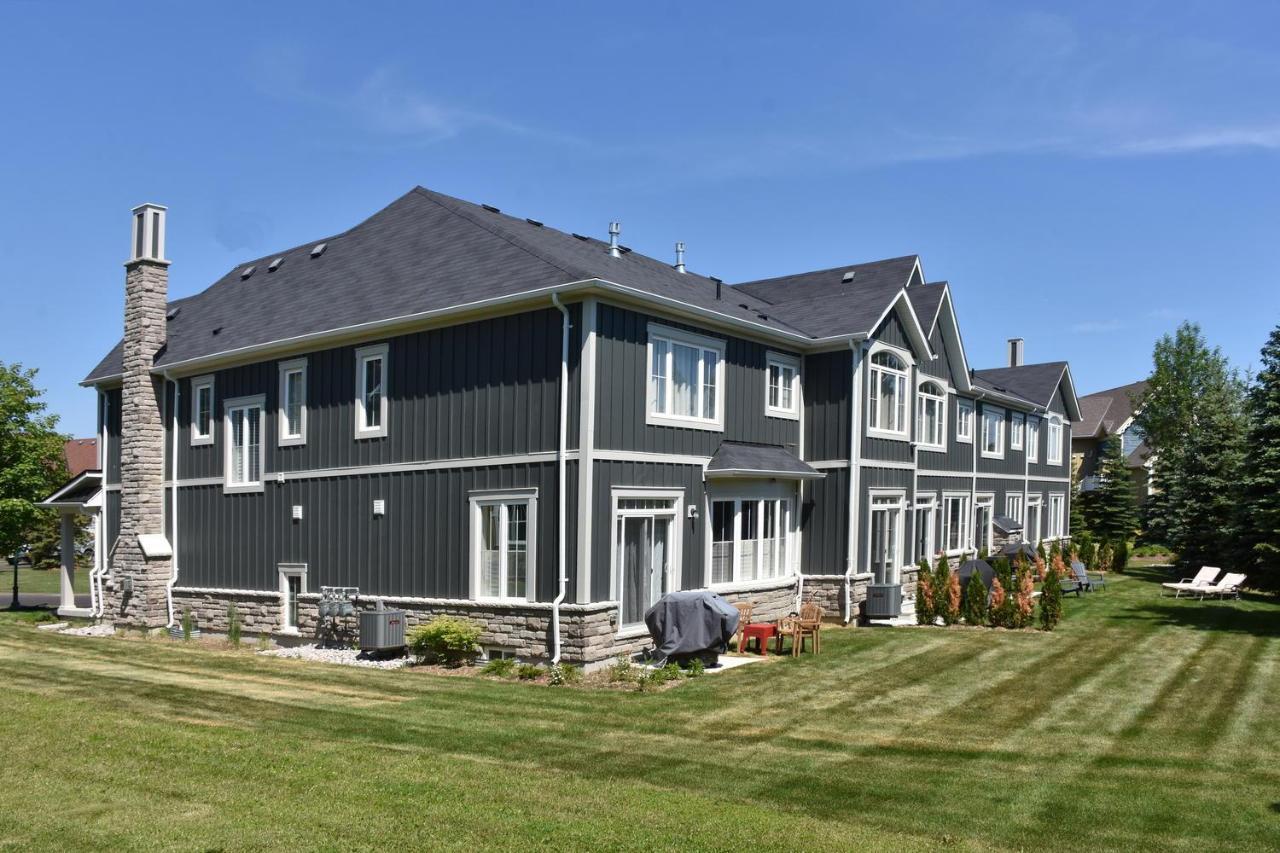New Blue Mountain Village Snowbridge Executive Townhome Sleeps 10 With Outdoor Pool And Shuttle Nottawa Exterior photo