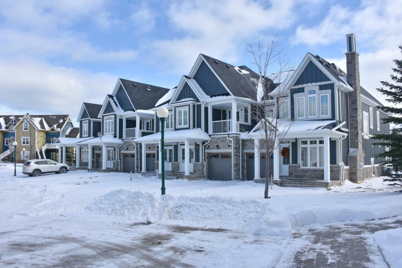 New Blue Mountain Village Snowbridge Executive Townhome Sleeps 10 With Outdoor Pool And Shuttle Nottawa Exterior photo