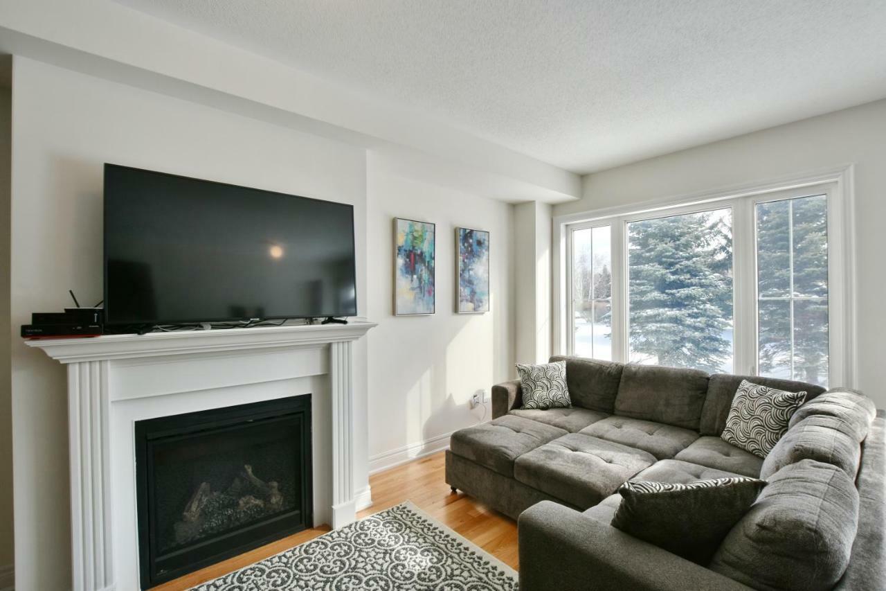 New Blue Mountain Village Snowbridge Executive Townhome Sleeps 10 With Outdoor Pool And Shuttle Nottawa Exterior photo