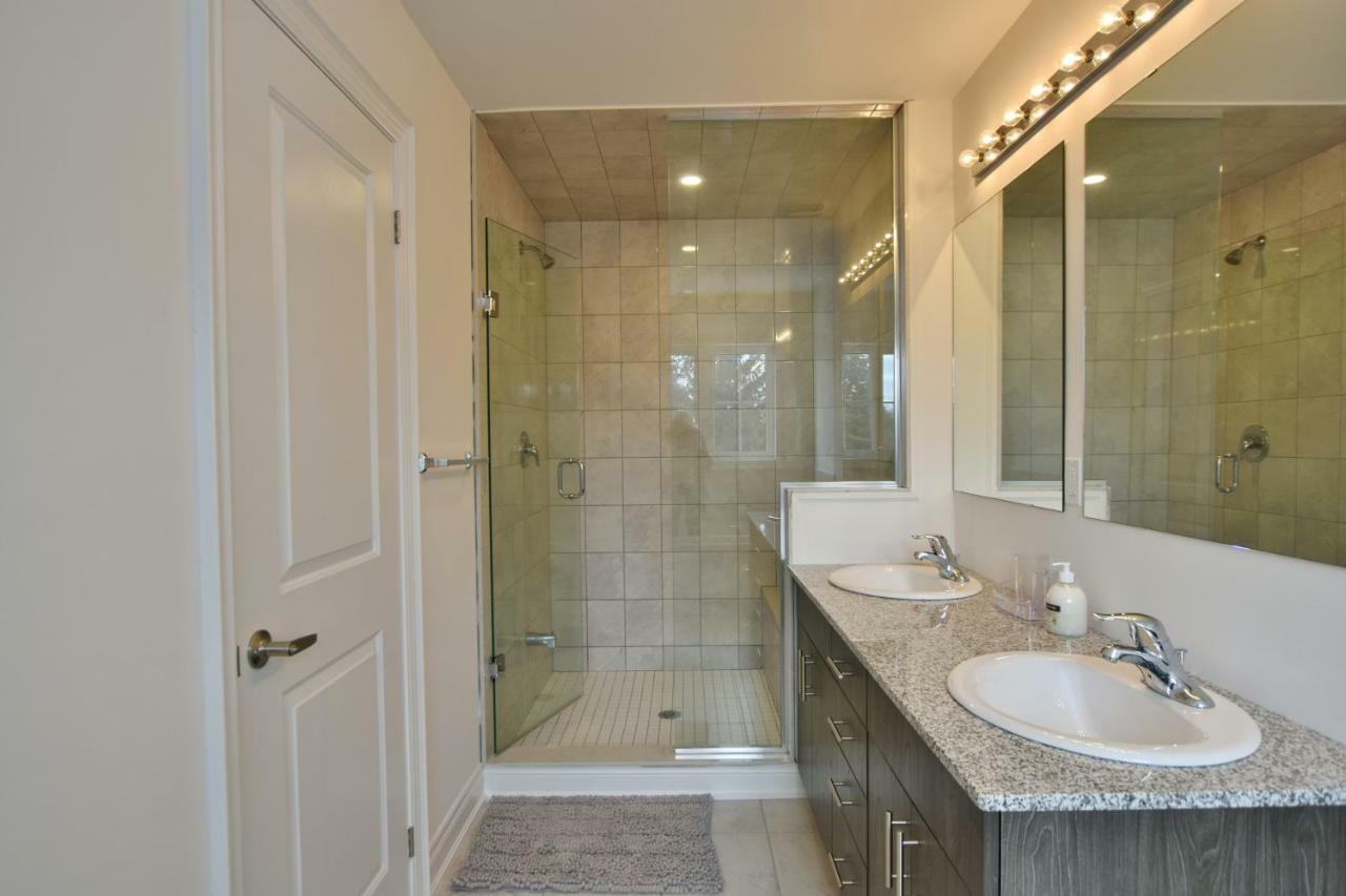New Blue Mountain Village Snowbridge Executive Townhome Sleeps 10 With Outdoor Pool And Shuttle Nottawa Exterior photo