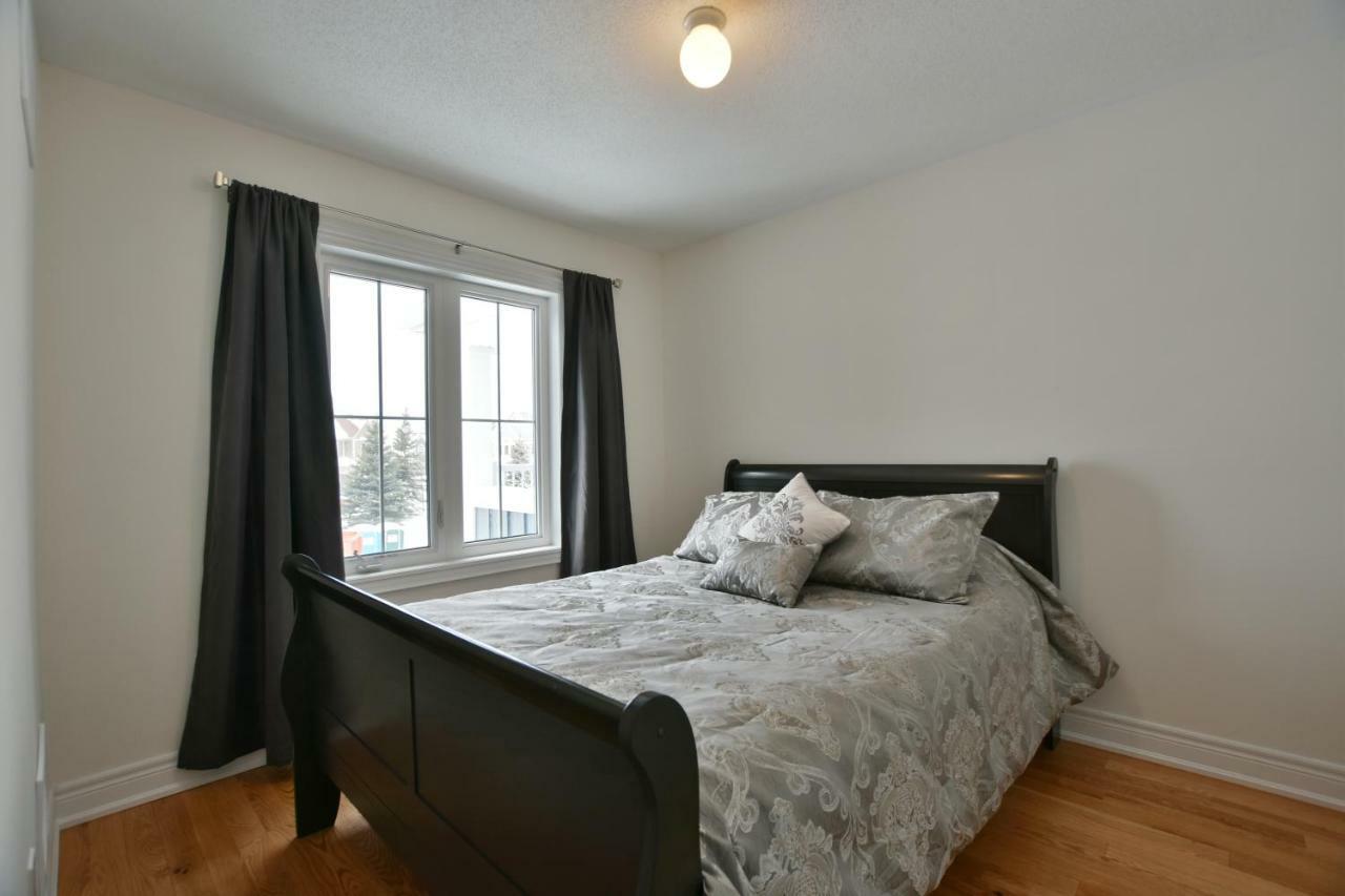 New Blue Mountain Village Snowbridge Executive Townhome Sleeps 10 With Outdoor Pool And Shuttle Nottawa Exterior photo